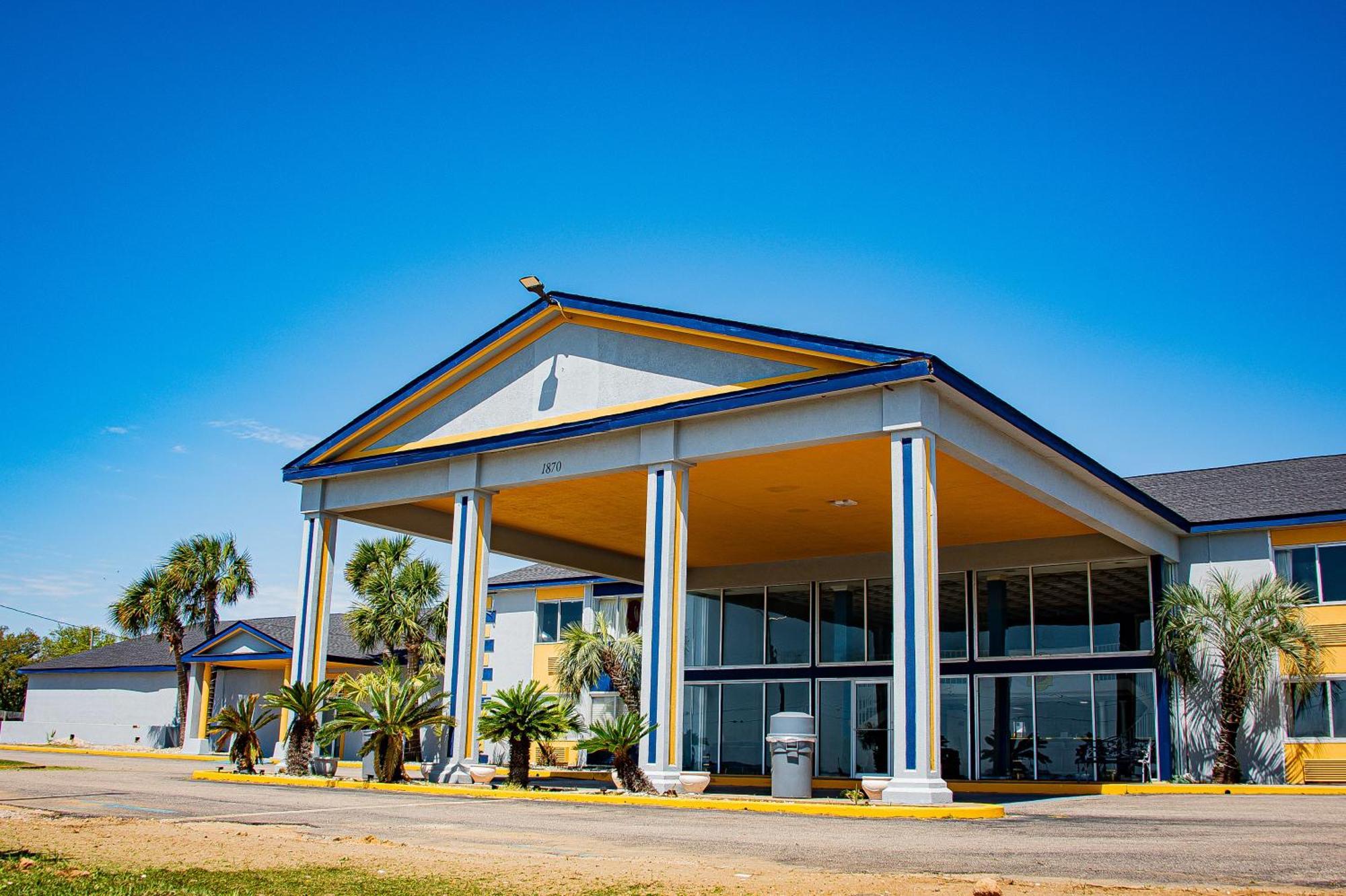 Super 8 By Wyndham Biloxi Motel Exterior foto